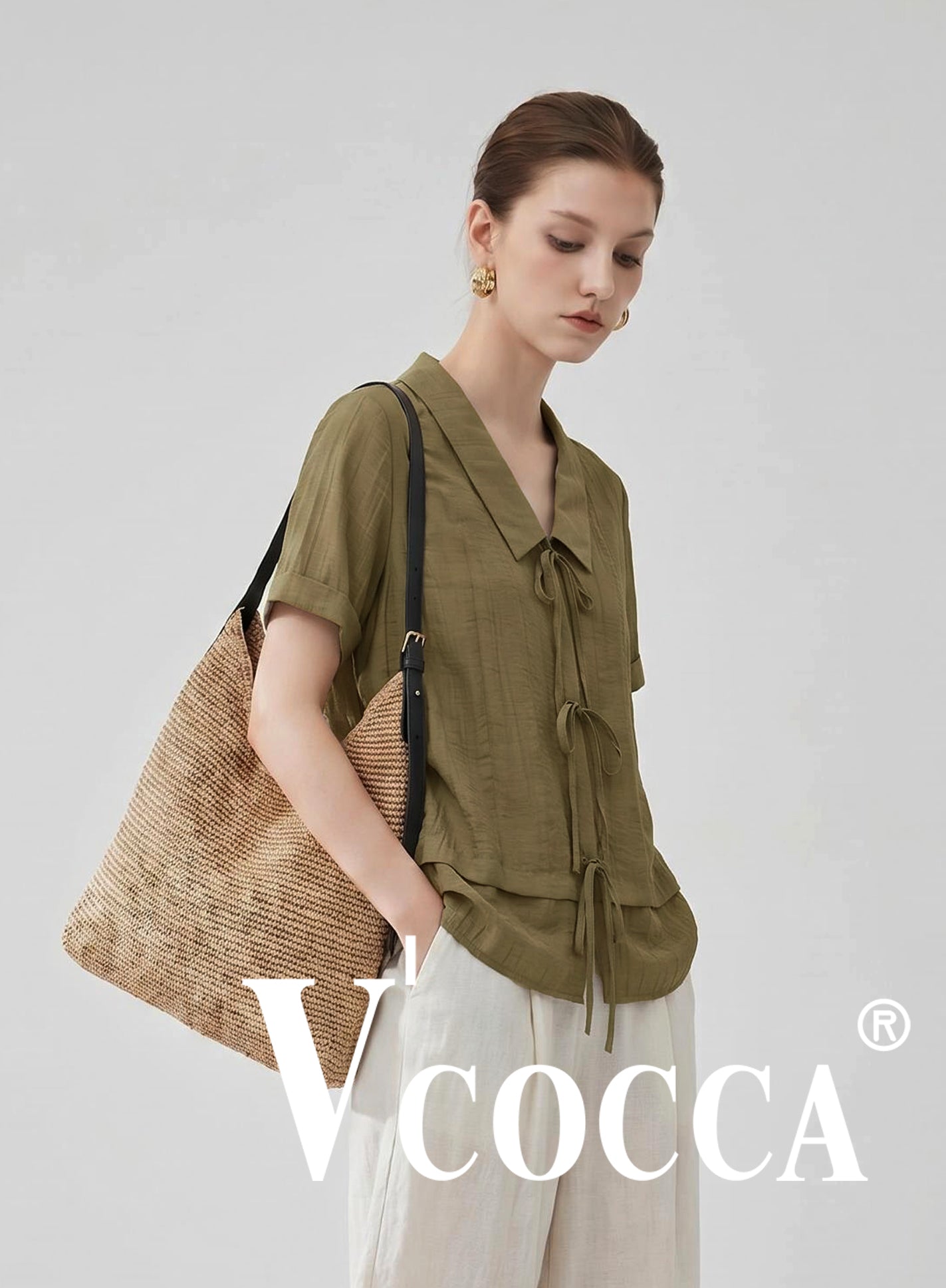 V'COCCA E262089 鬆弛感繫帶翻領短袖襯衫